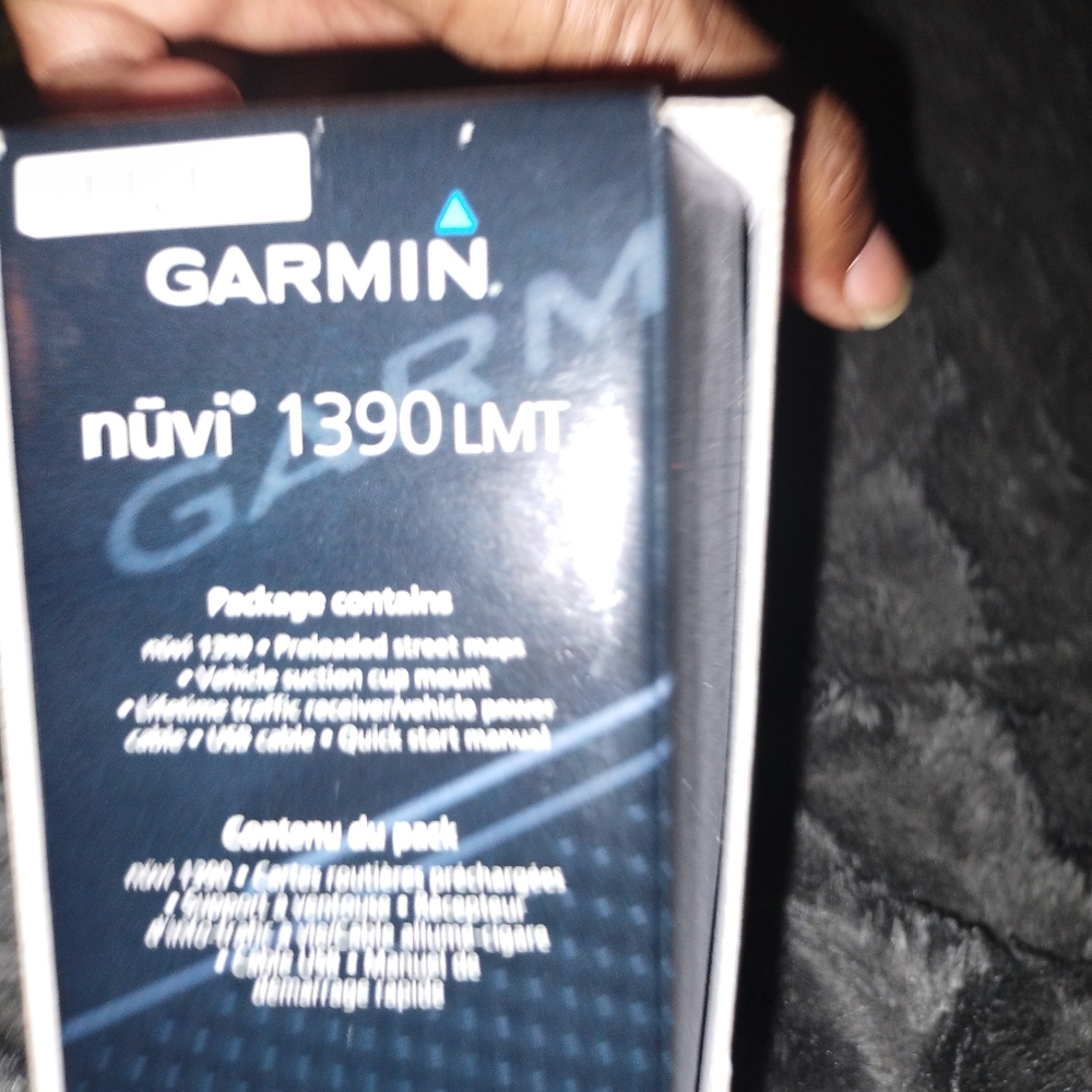 Garmin nüvi 1390LMT GPS Navigator Lifetime Maps & traffic. New OBO - Picture 4 of 11